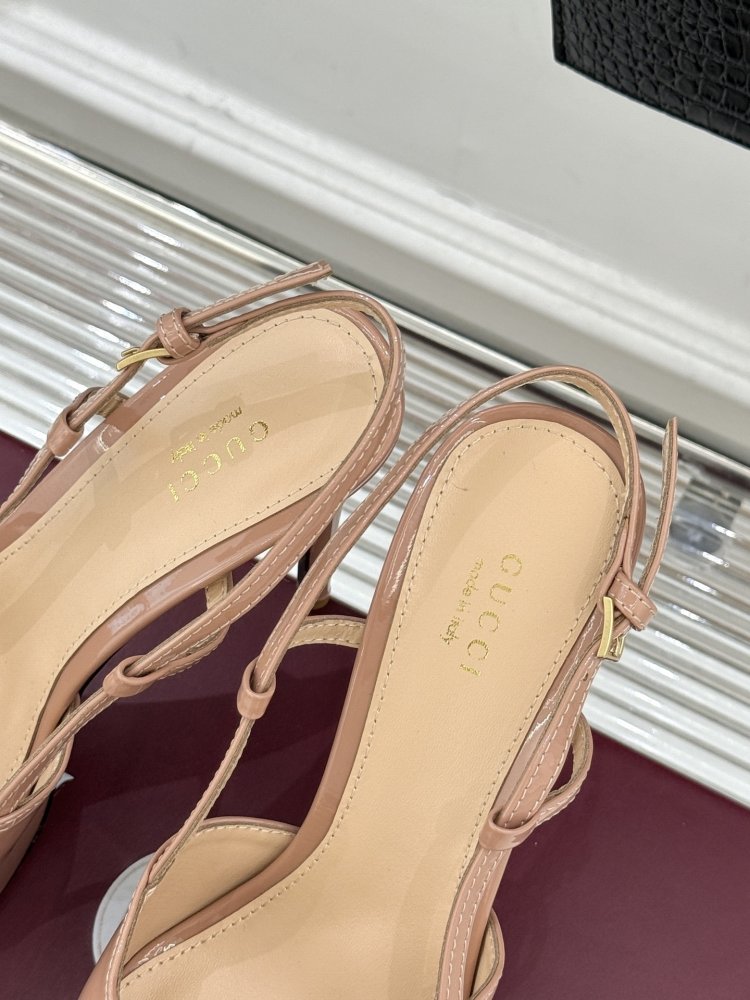 Босоножки фото 8