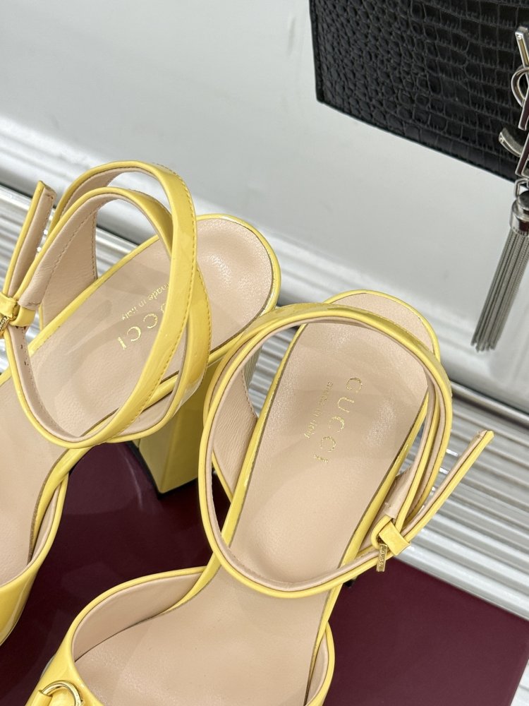 Босоножки фото 8