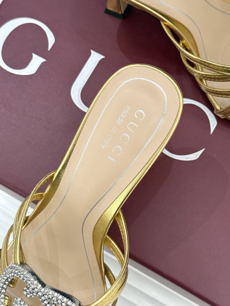 Босоножки фото 8