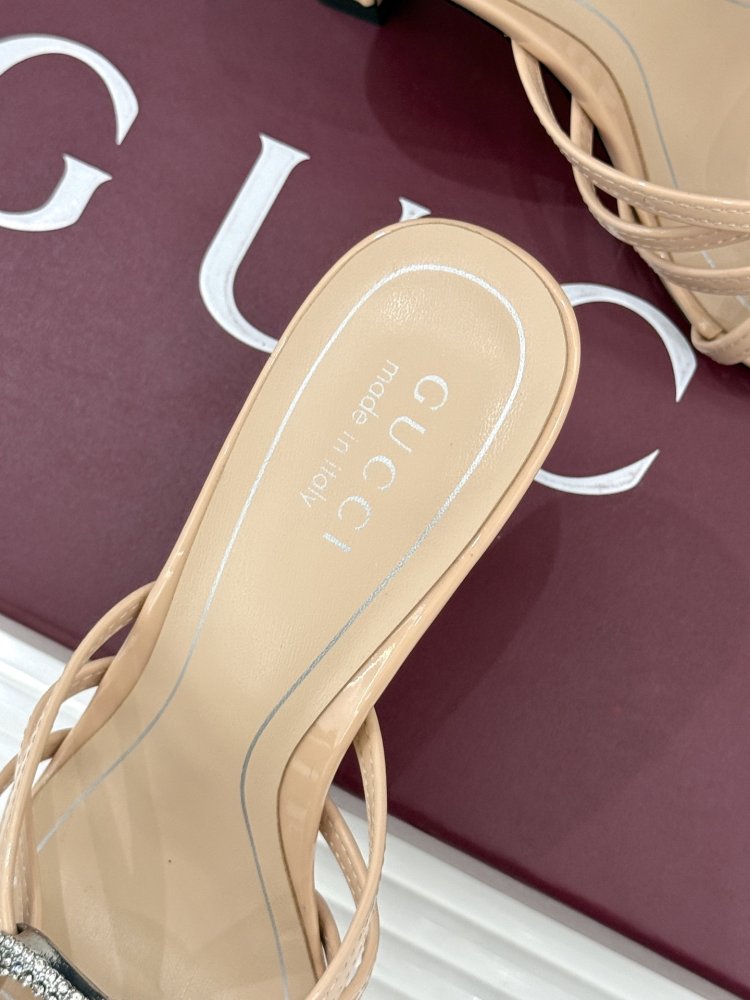 Босоножки фото 8