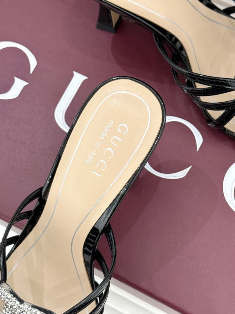 Босоножки фото 8