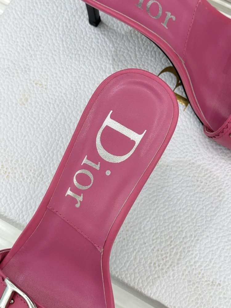 Босоножки фото 8