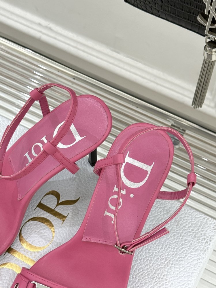 Босоножки фото 8