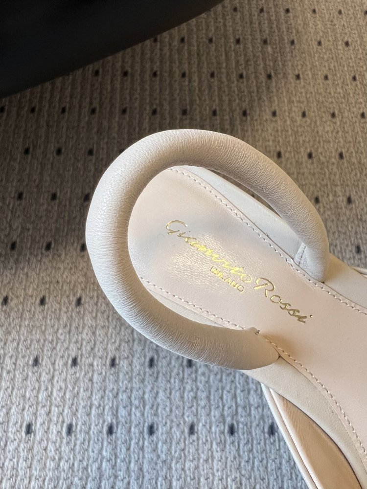 Босоножки фото 8