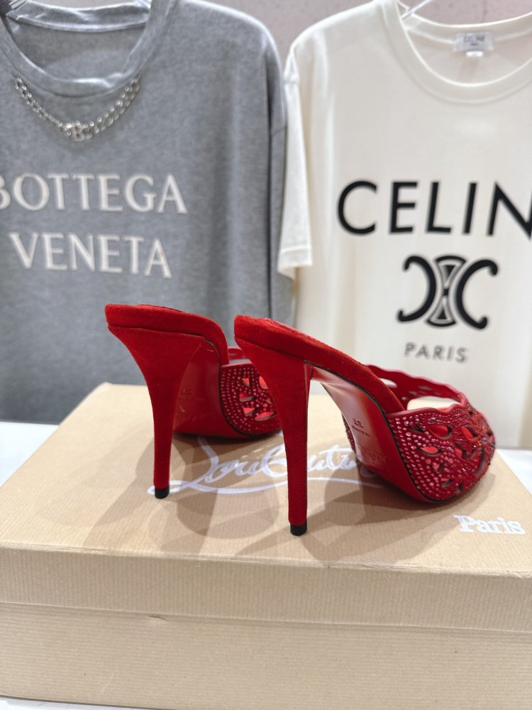 Босоножки фото 8