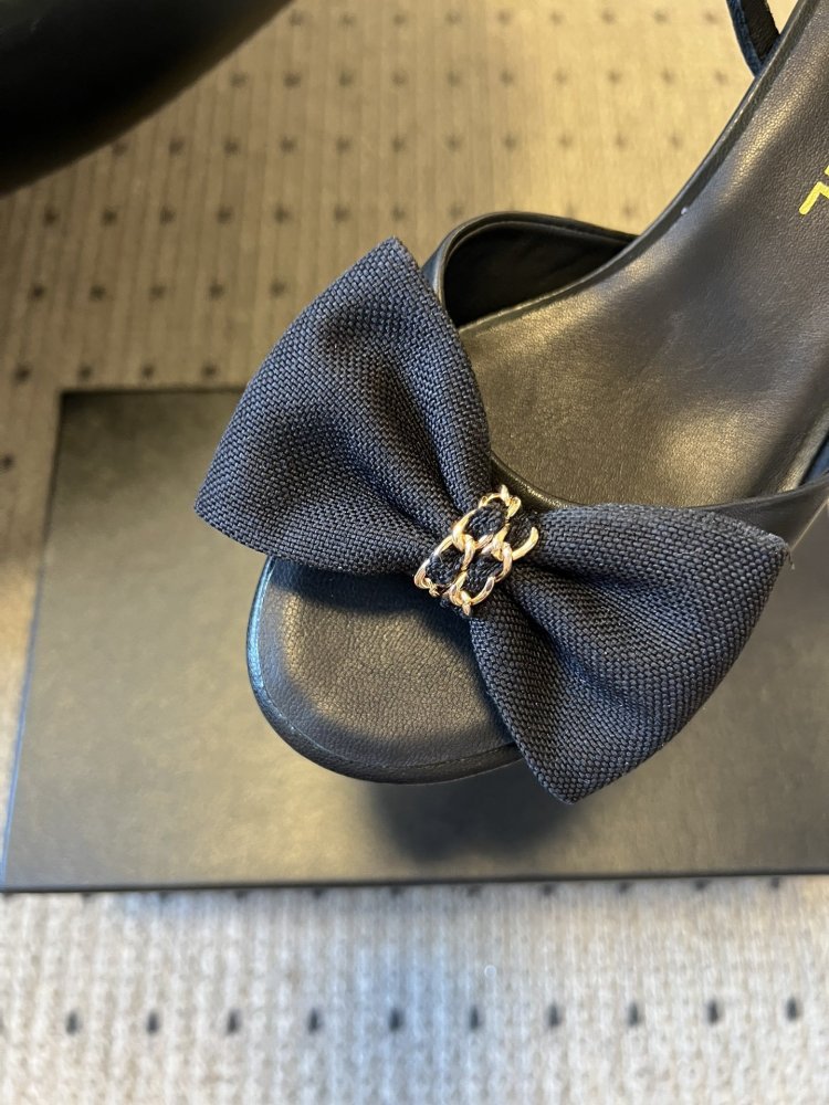 Босоножки фото 8