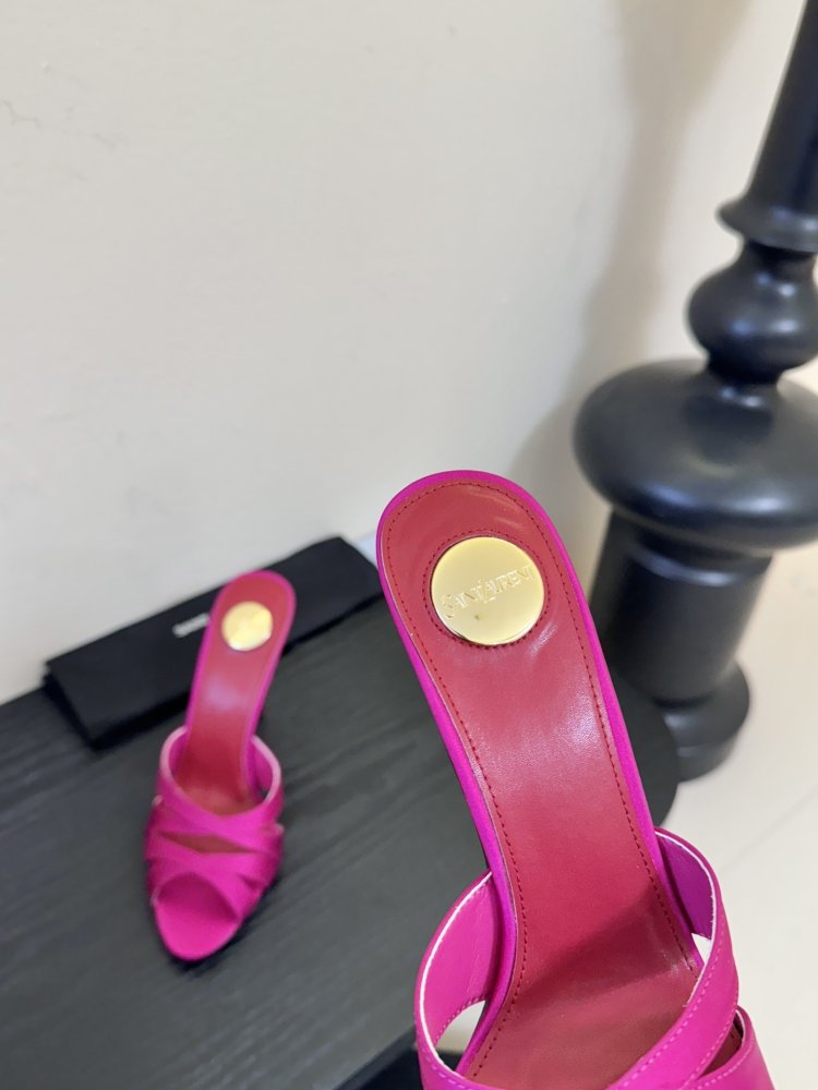 Босоножки фото 8