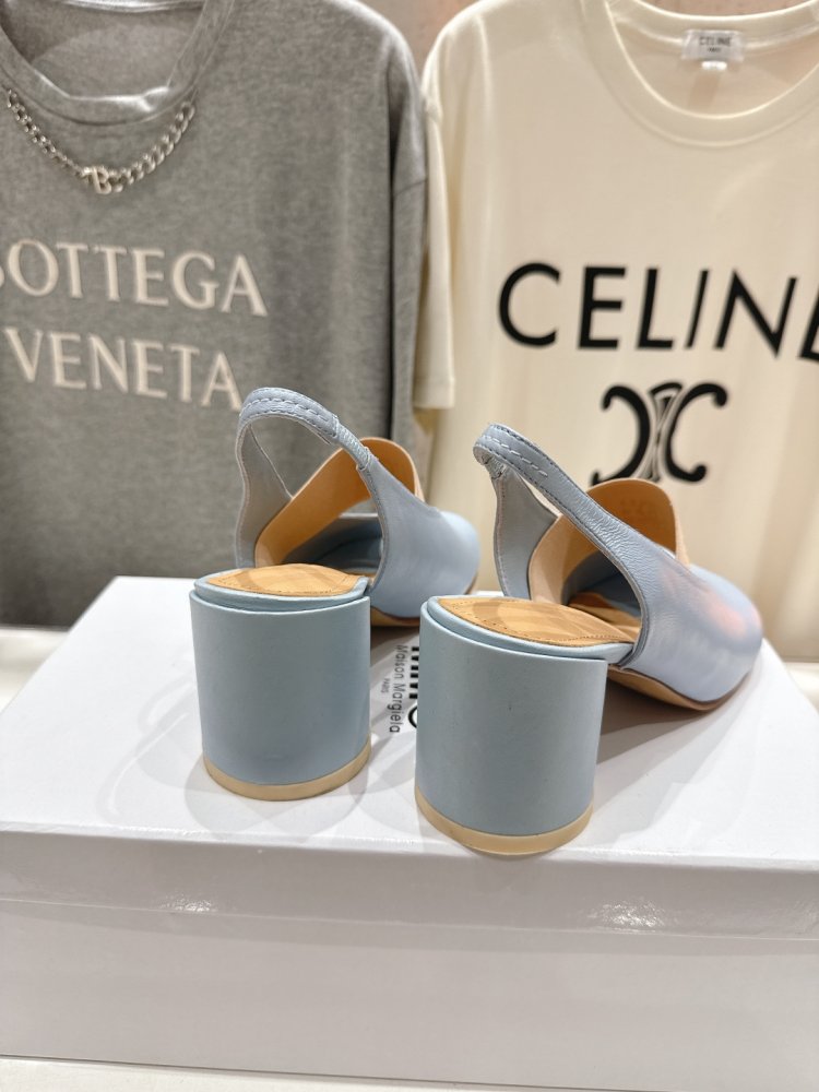 Босоножки фото 8