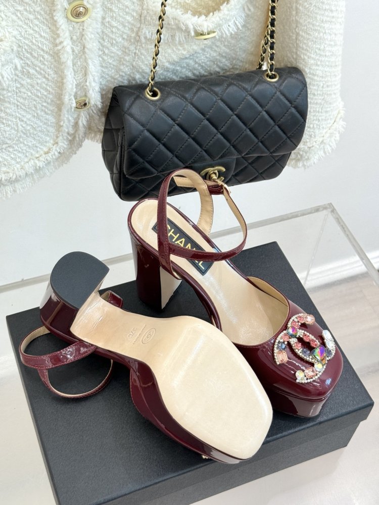 Босоніжки фото 9