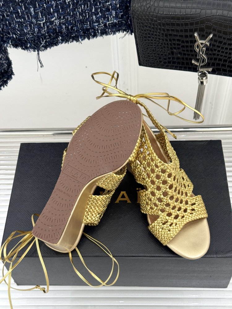 Босоніжки фото 9