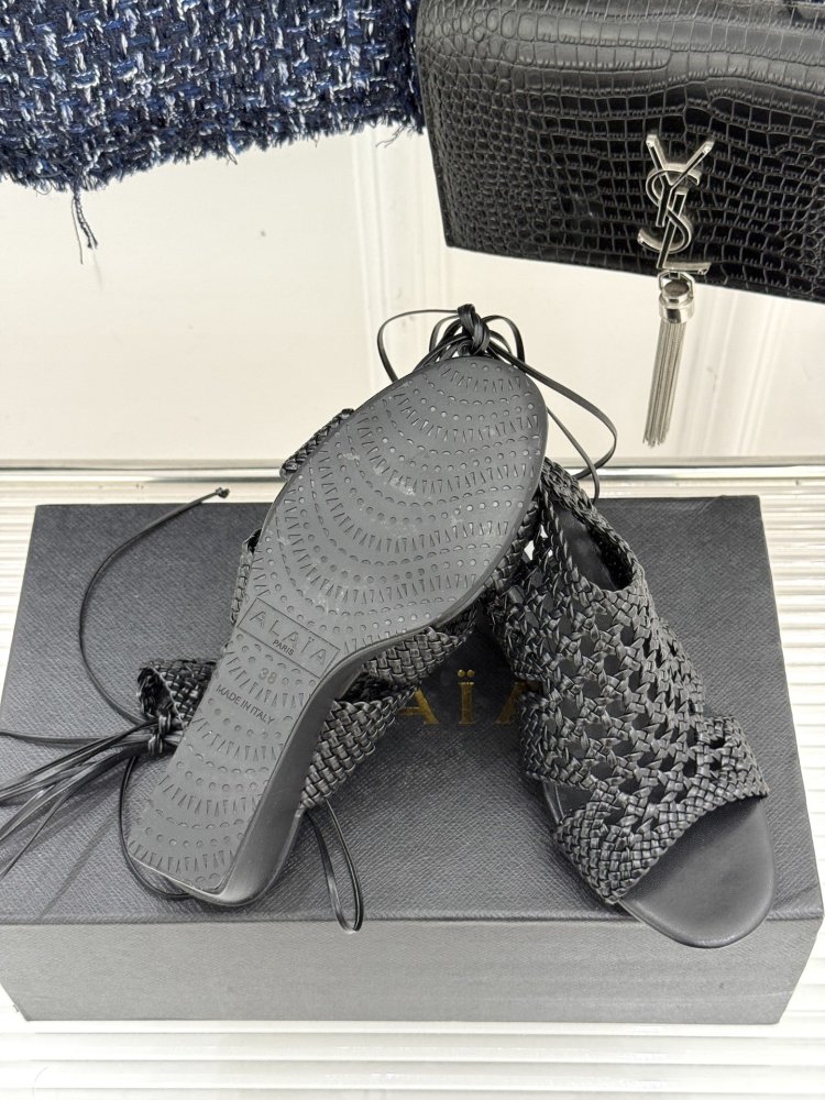 Босоніжки фото 9