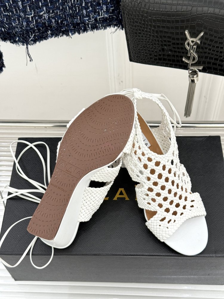 Босоніжки фото 9