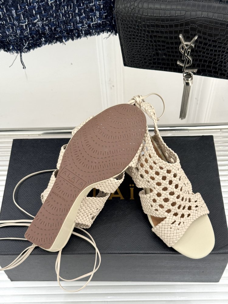 Босоніжки фото 9