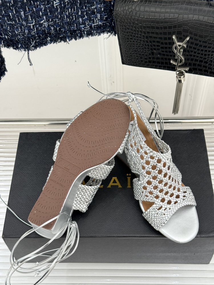 Босоніжки фото 9