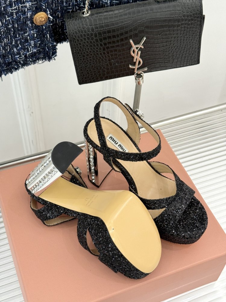 Босоножки фото 9