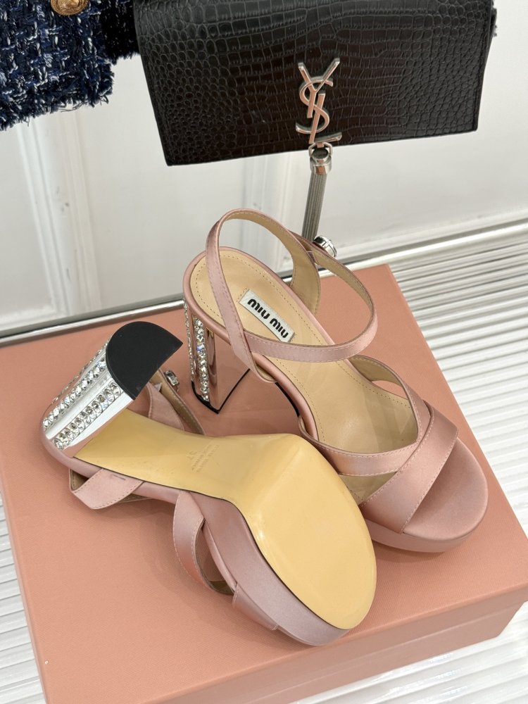 Босоножки фото 9