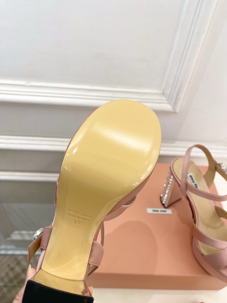 Босоножки фото 9