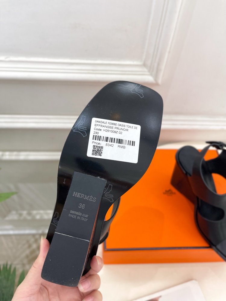 Босоножки фото 9