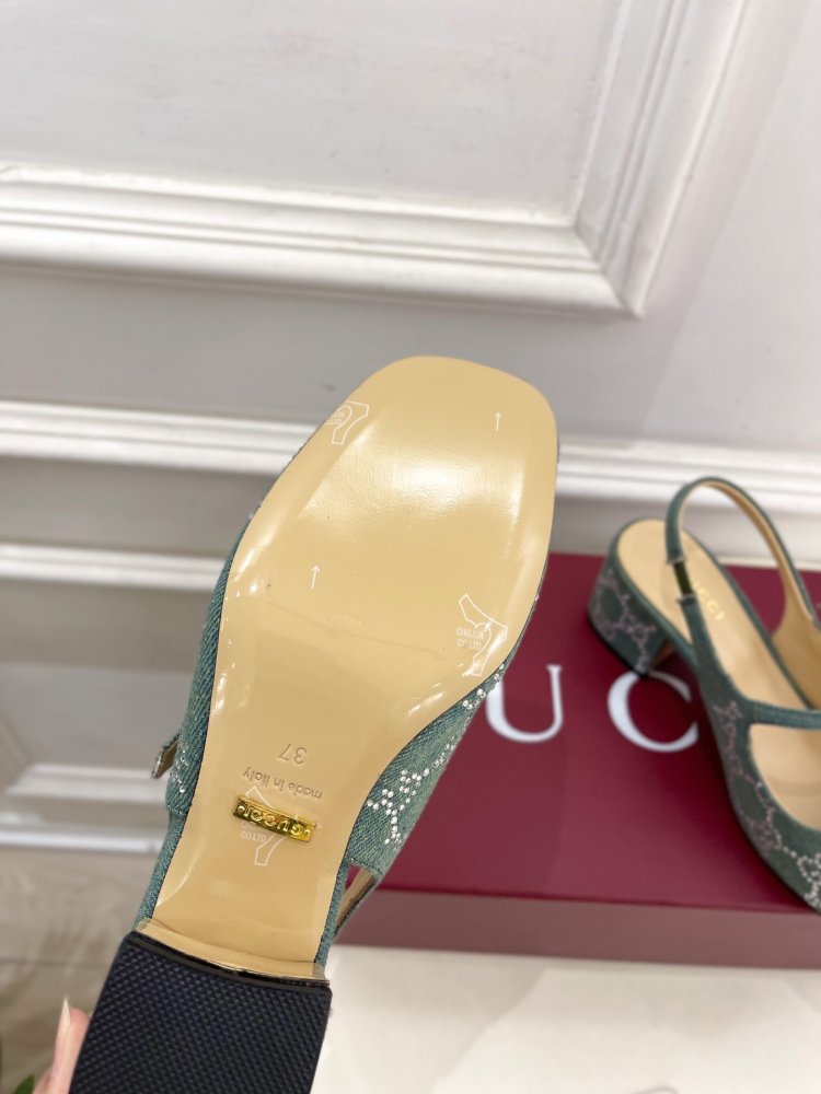 Босоножки фото 9