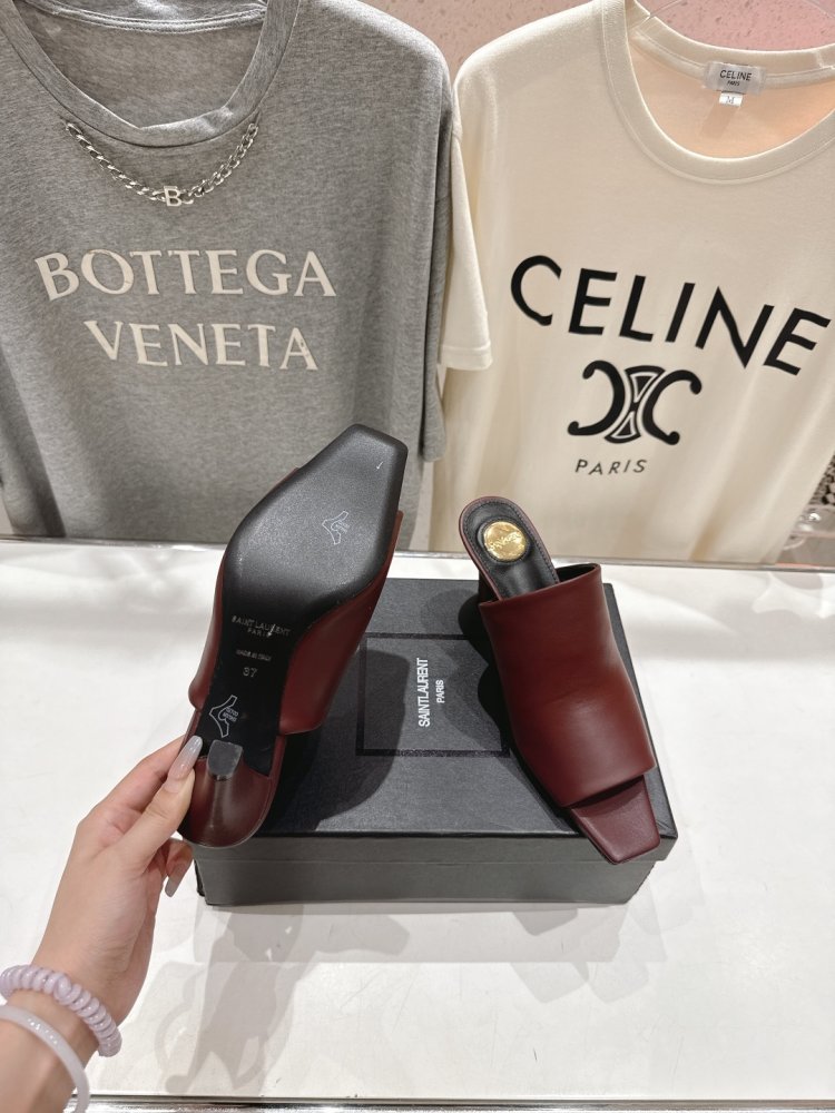 Босоніжки фото 9