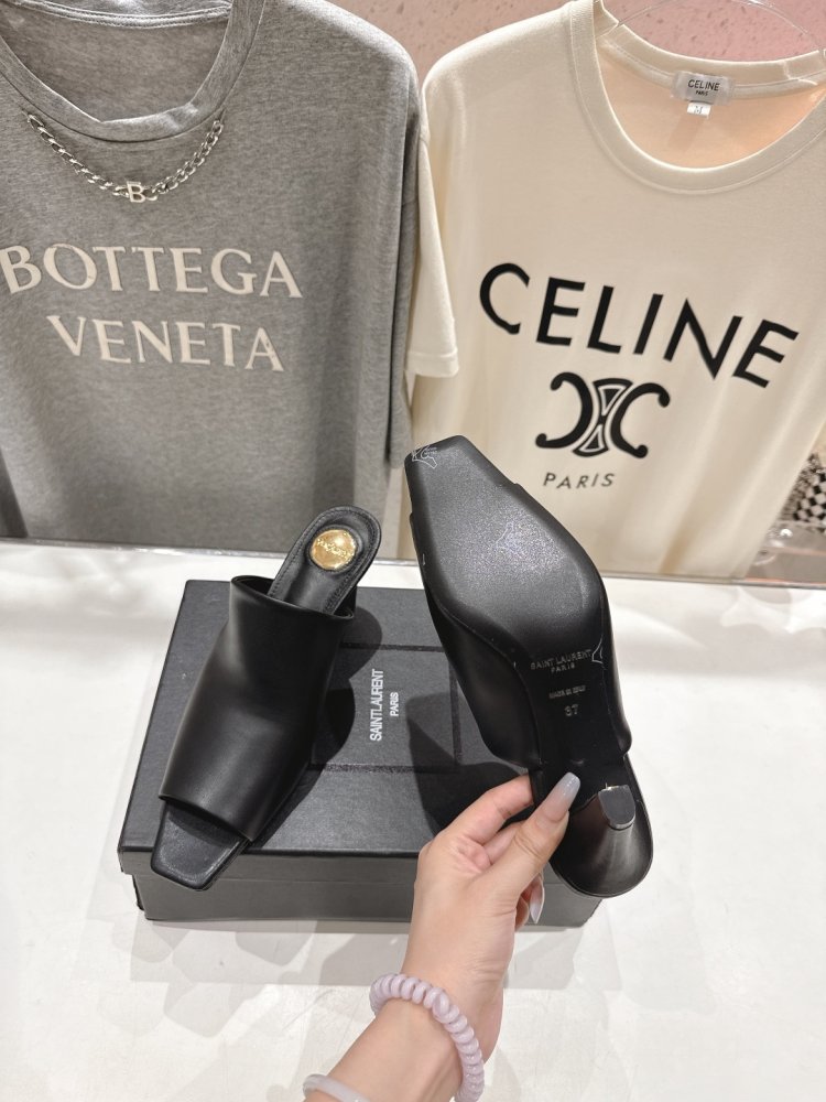 Босоніжки фото 9