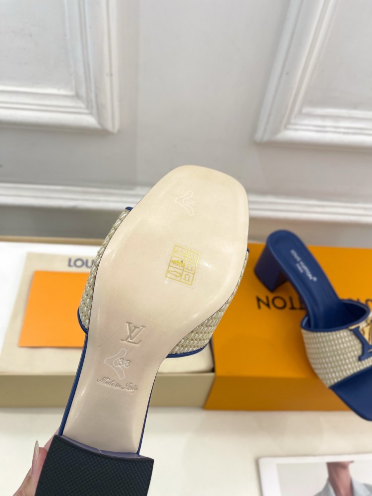 Босоніжки фото 9