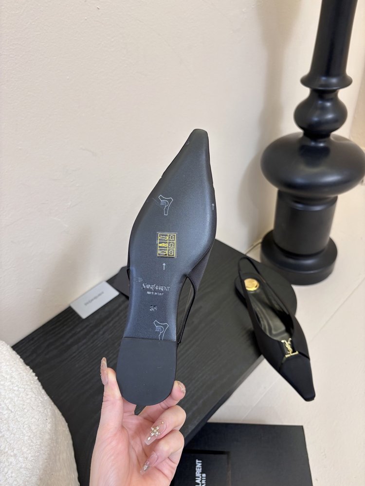 Босоніжки фото 9