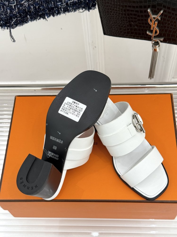 Босоніжки фото 9