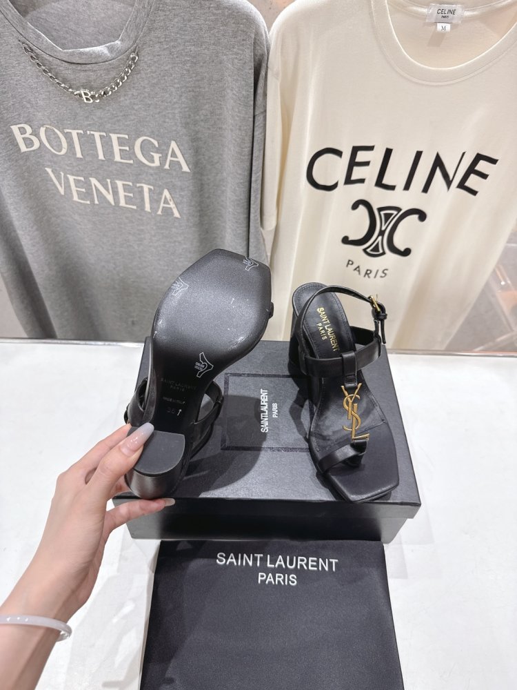 Босоніжки фото 9