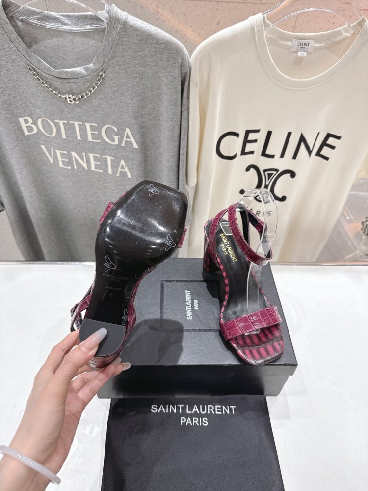 Босоніжки фото 9