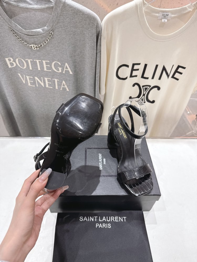 Босоніжки фото 9