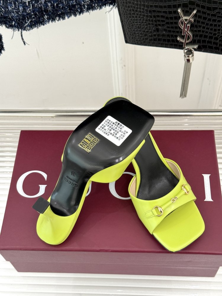 Босоножки фото 9