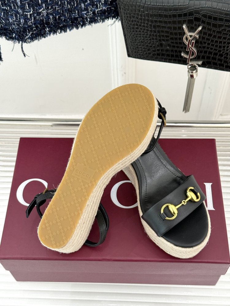 Босоножки фото 9