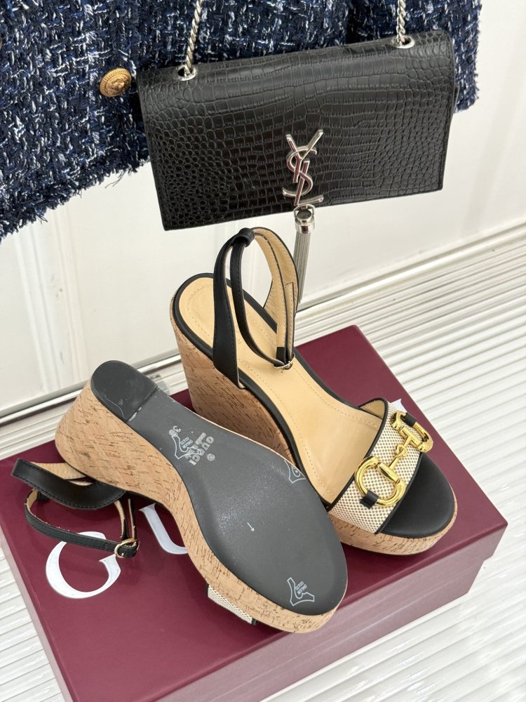 Босоножки фото 9