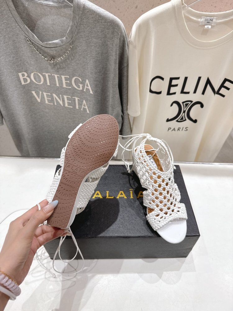 Босоніжки фото 9