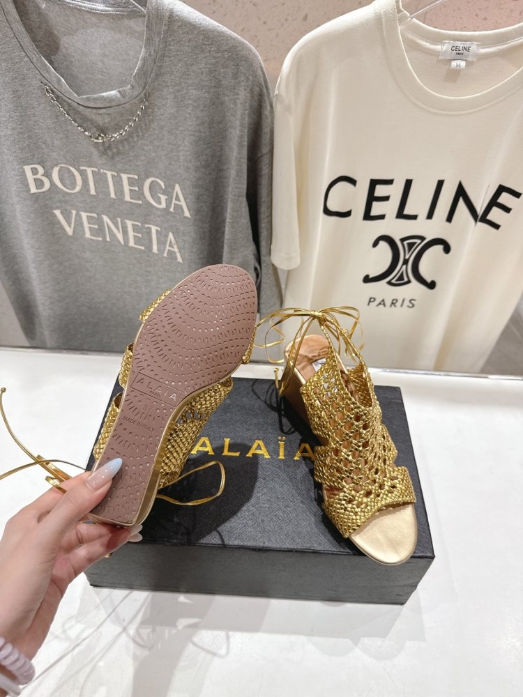 Босоніжки фото 9