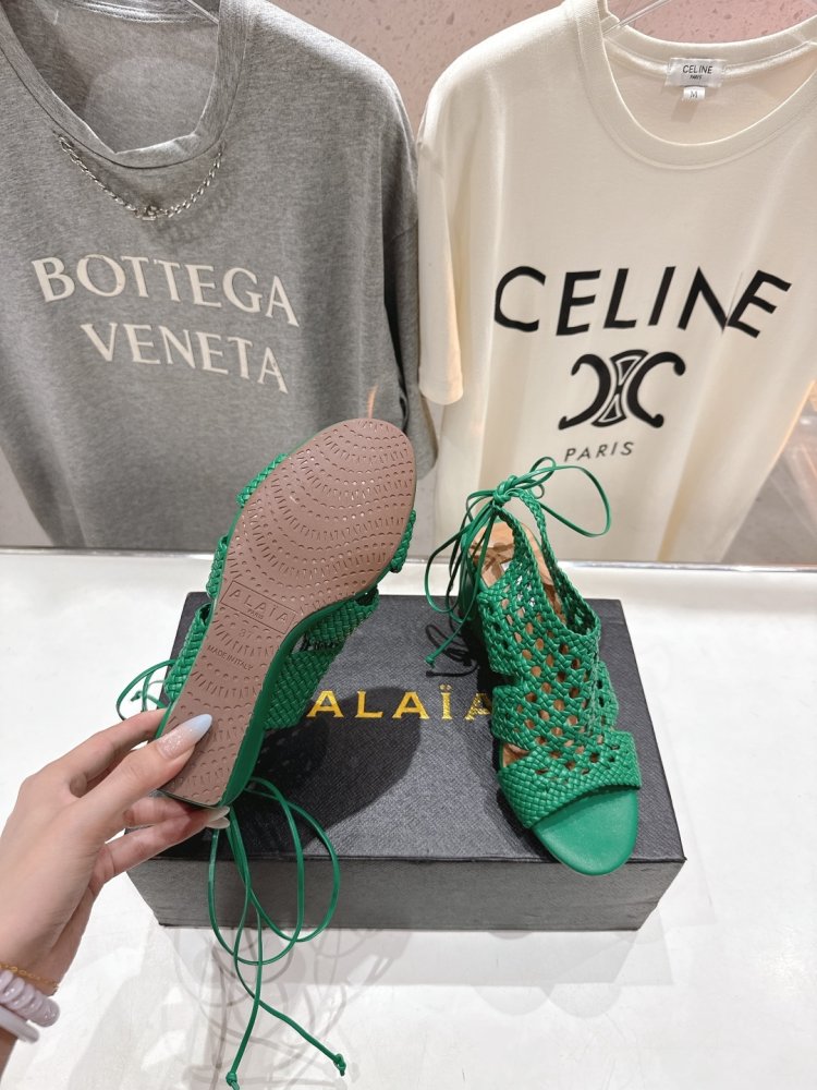 Босоніжки фото 9