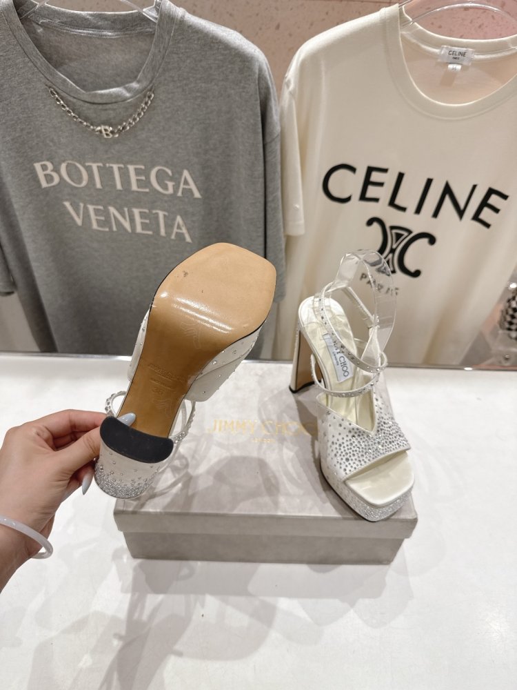 Босоножки фото 9