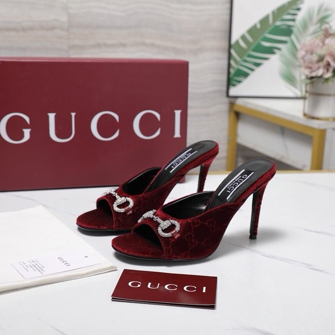 Босоножки фото 9