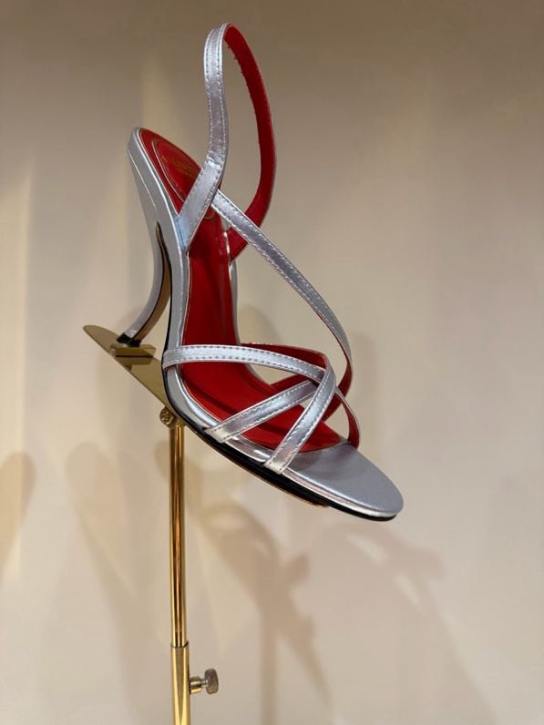 Босоножки фото 9