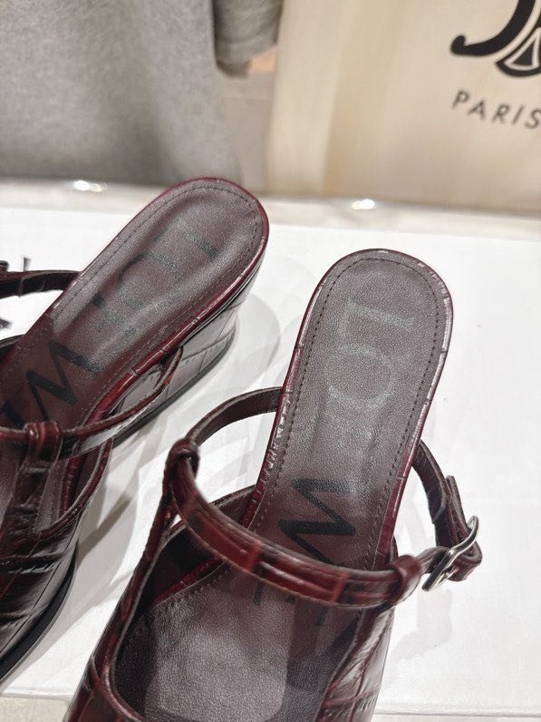 Босоножки фото 9