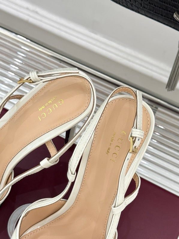 Босоніжки фото 9