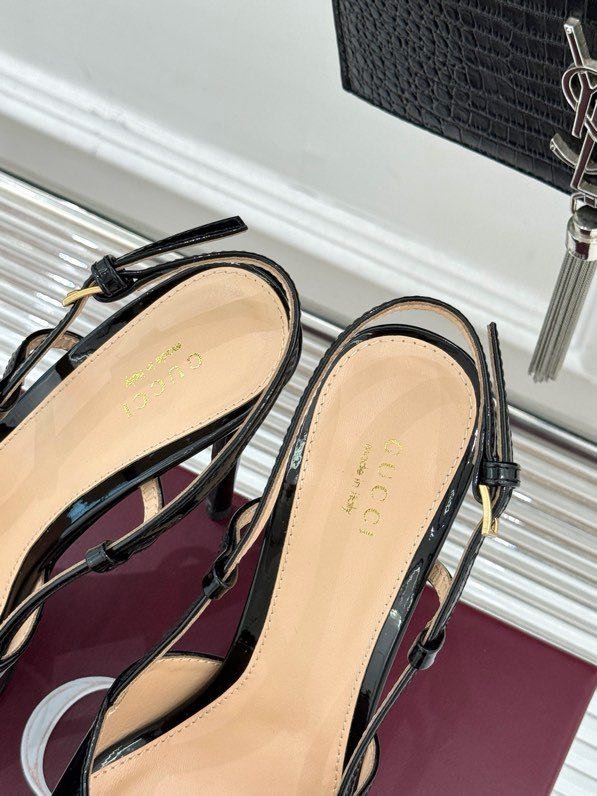 Босоніжки фото 9