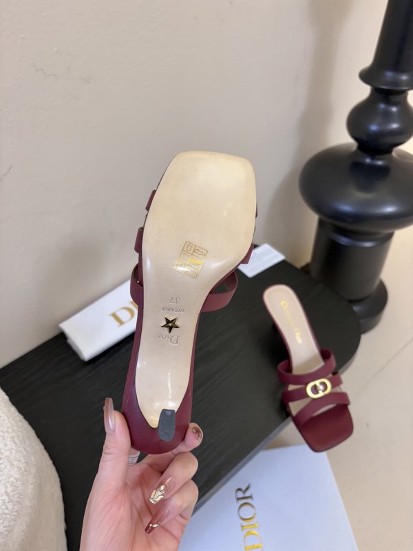 Босоніжки фото 9