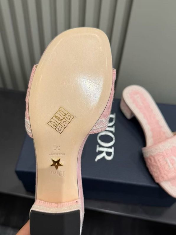 Босоножки фото 9