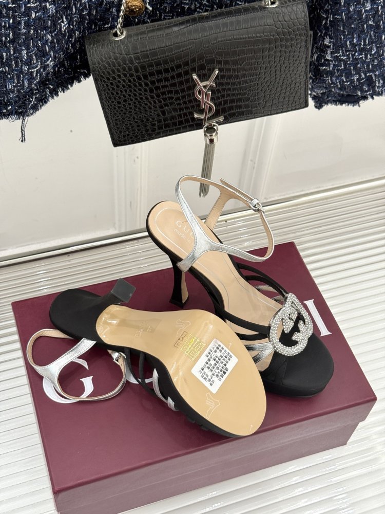 Босоножки фото 9