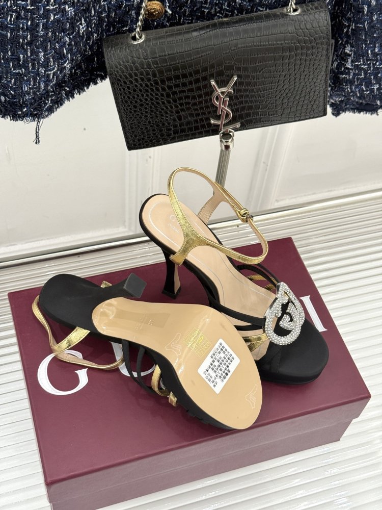 Босоножки фото 9