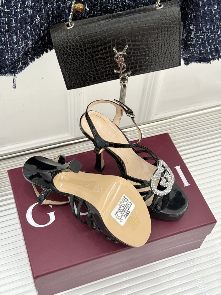 Босоножки фото 9