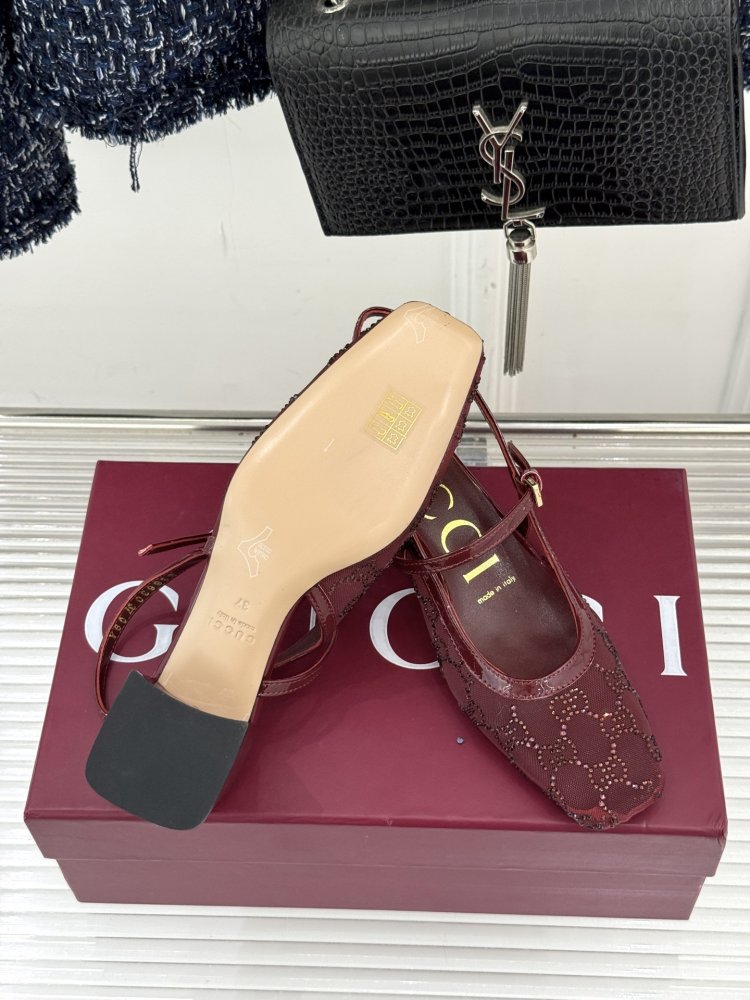 Босоножки фото 9