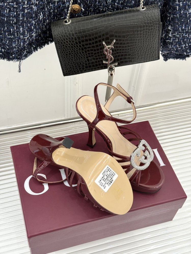 Босоножки фото 9